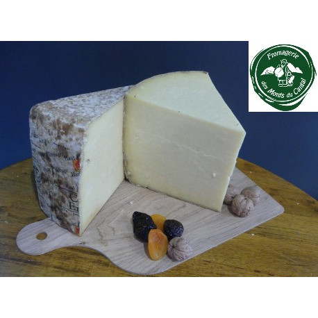 Cantal Entre Deux Aop D Auvergne Lait Cru Haut Herbage Achetez En Auvergne