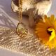 Pendentif goutte doré à l'or fin fleurs séchées naturelles