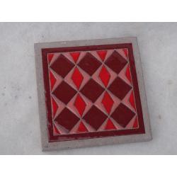 Dessous de plat motifs géométriques tons rouges