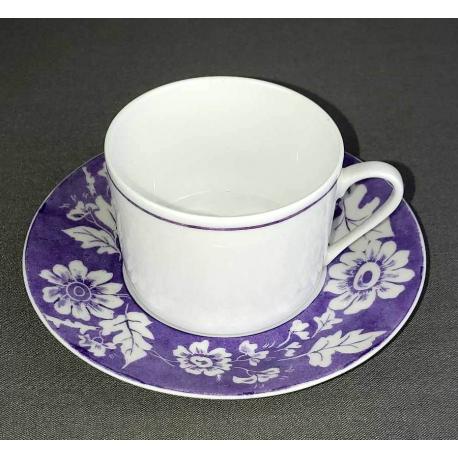 Tasse à thé mauve et sous tasse