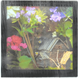 Grand magnet photo Cabane dans décor fleuri
