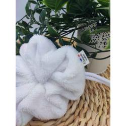 Fleur de douche blanche