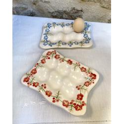Plaque à oeufs petites fleurs bleues ou rouges