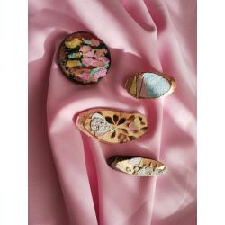 Broche en bois et papier recyclé