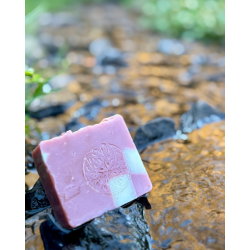 Savon Artisanal Caméline & Géranium - Peaux Sèches et Délicates